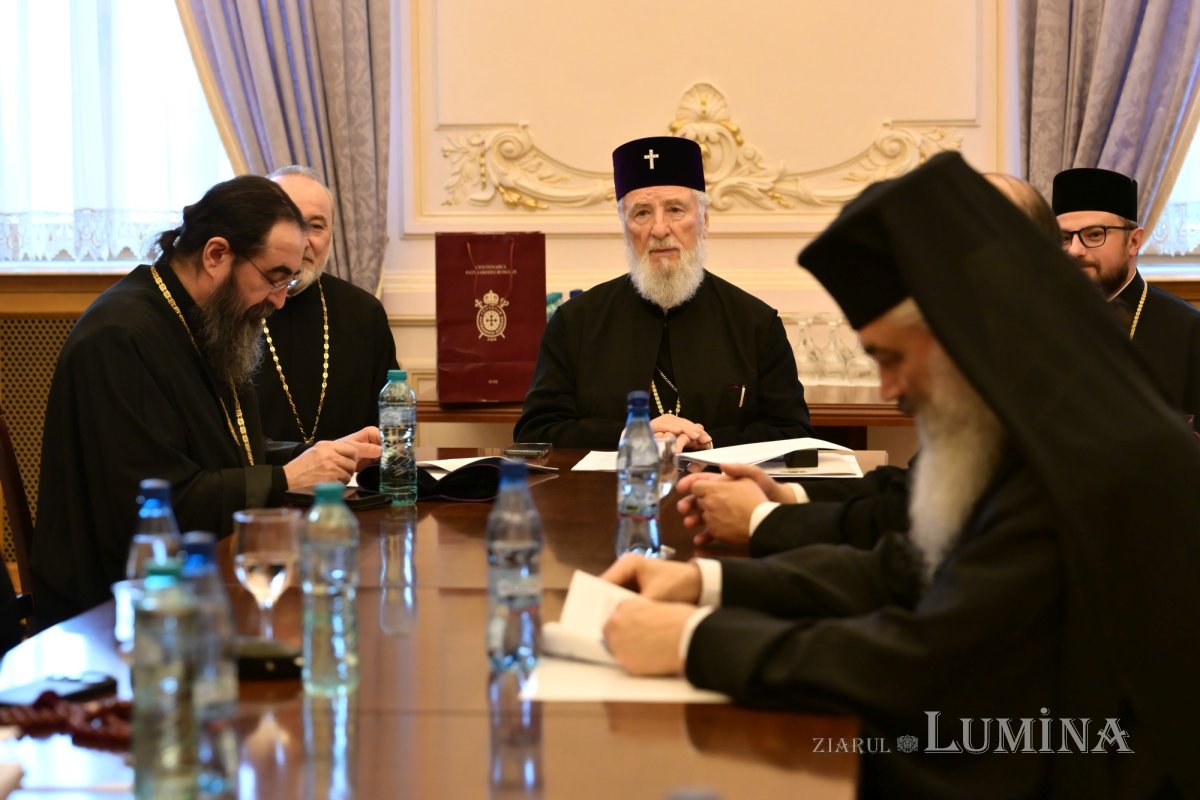 Întrunirea Sfântului Sinod la Palatul Patriarhiei 354868