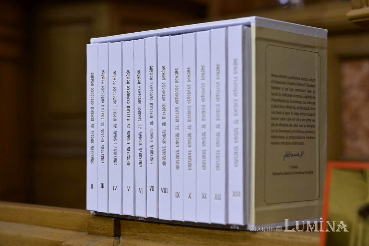 Întrunirea Sfântului Sinod la Palatul Patriarhiei 354871