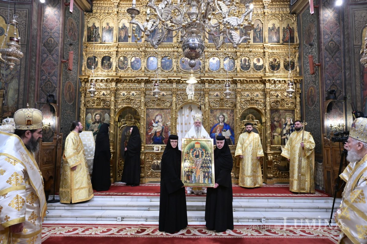 Proclamarea canonizării celor 16 femei românce cu viață sfântă la București 354739