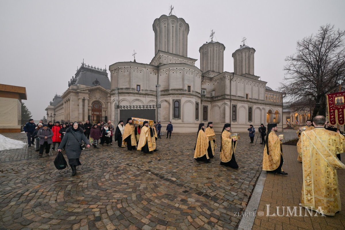 Proclamarea canonizării celor 16 femei românce cu viață sfântă la București 354794