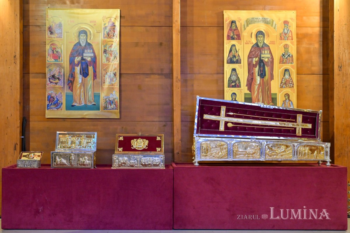 Proclamarea canonizării celor 16 femei românce cu viață sfântă la București 354795