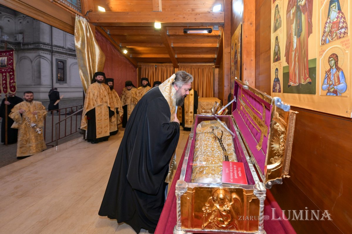 Proclamarea canonizării celor 16 femei românce cu viață sfântă la București 354796