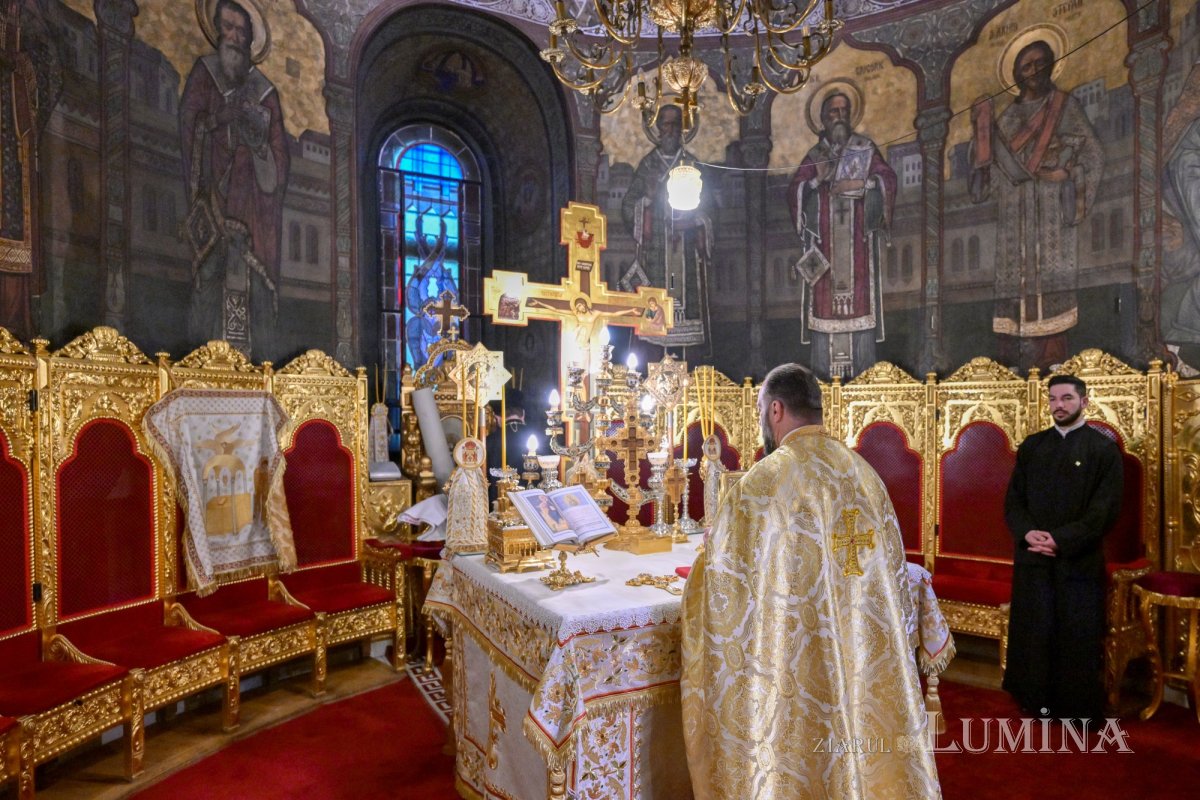 Proclamarea canonizării celor 16 femei românce cu viață sfântă la București 354802