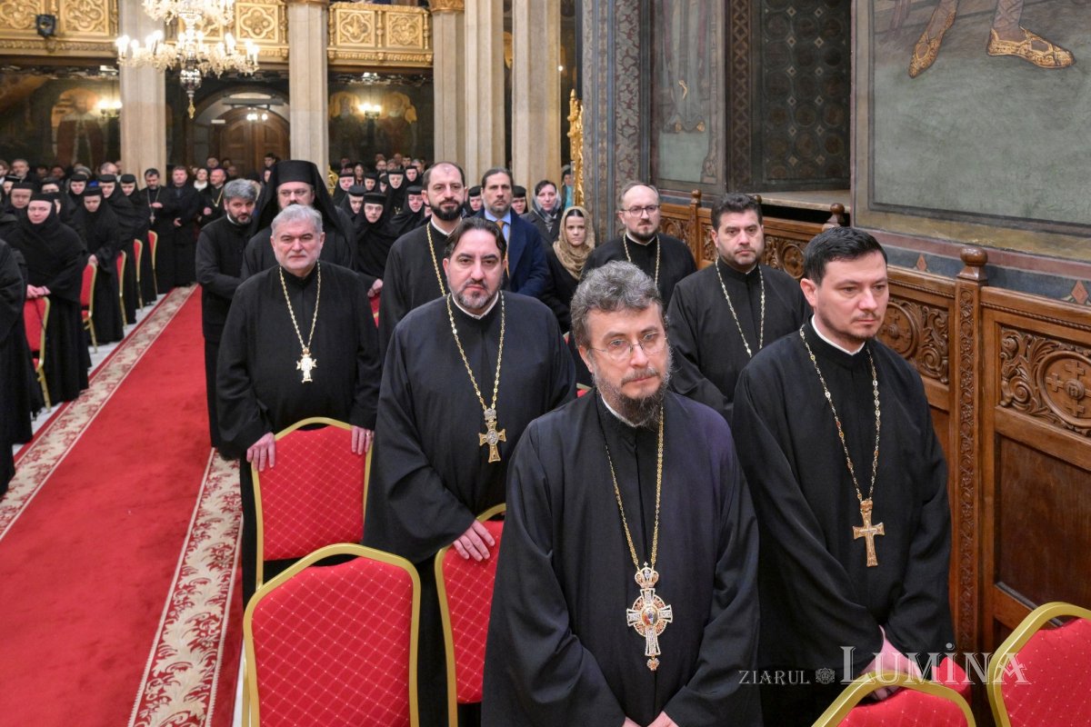 Proclamarea canonizării celor 16 femei românce cu viață sfântă la București 354816