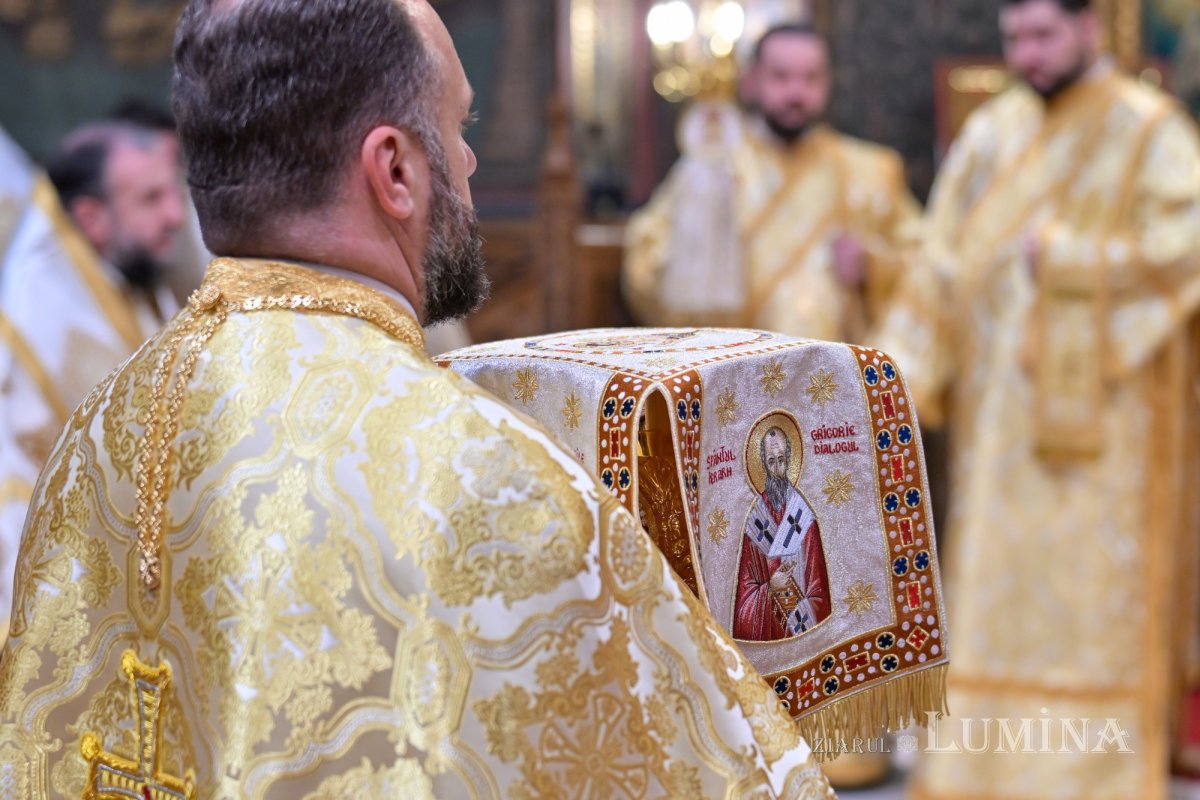 Proclamarea canonizării celor 16 femei românce cu viață sfântă la București 354833