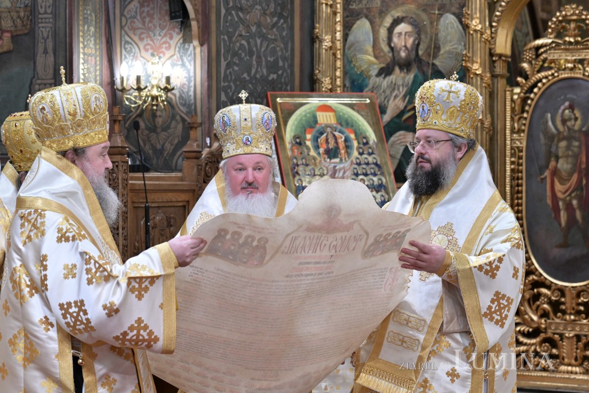 Proclamarea canonizării celor 16 femei românce cu viață sfântă la București 354834