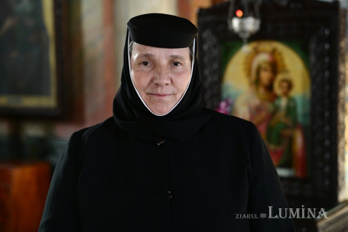 Binecuvântarea de a fi sora unei sfinte 355146