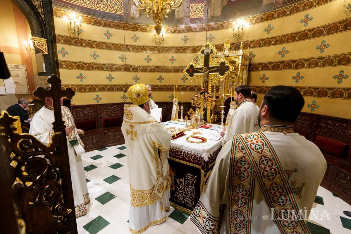 Slujire arhierească la Biserica Domniţa Bălaşa din Capitală 355366