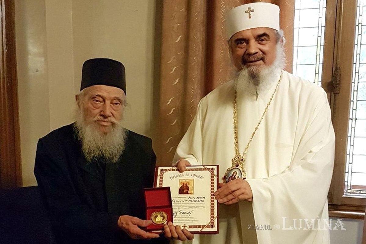 O viață lungă închinată lui Dumnezeu, sfinților şi pelerinilor - arhimandritul Climent Haralamb 355478