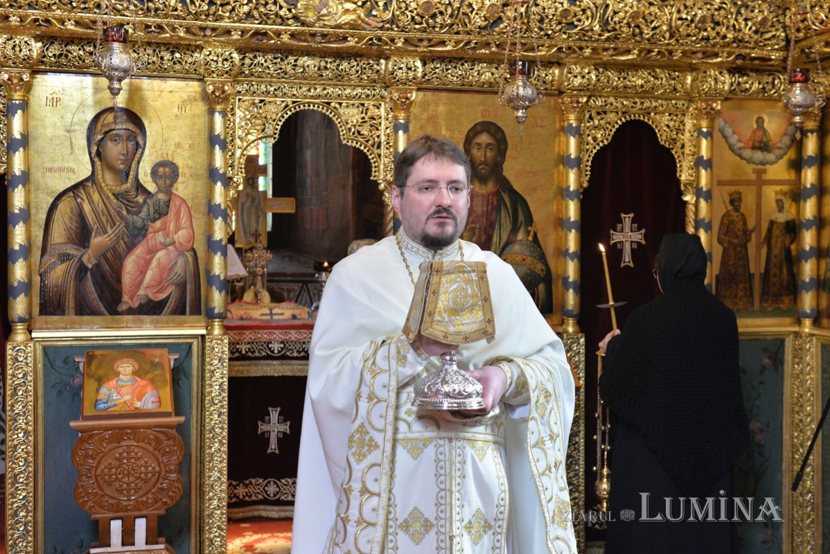 „Postul este ofrandă a iubirii omului față de Dumnezeu” 355851