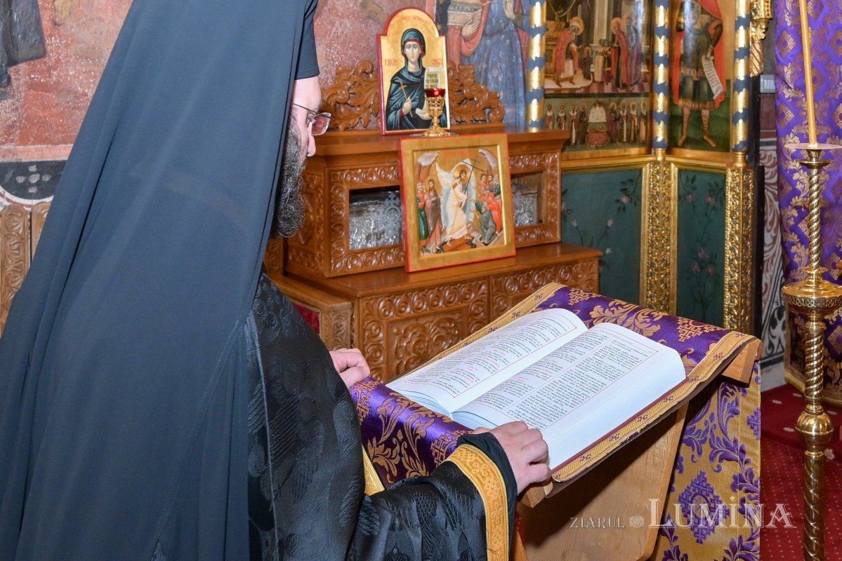 Postul, exercițiu de înfrânare și de libertate 355926