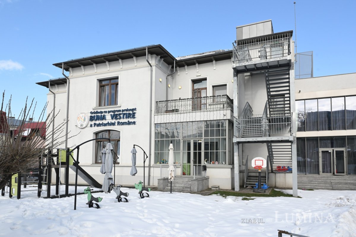 Târg caritabil de mărțișoare la Grădinița „Buna Vestire” din Capitală 356094