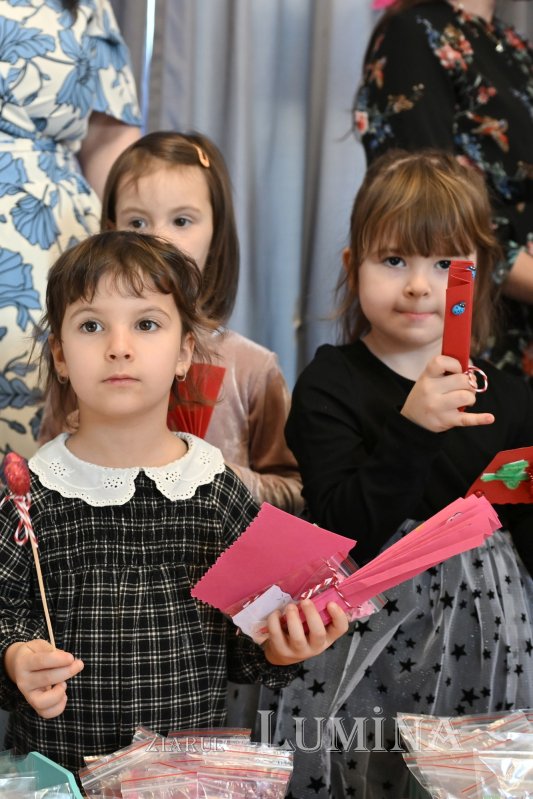 Târg caritabil de mărțișoare la Grădinița „Buna Vestire” din Capitală 356105