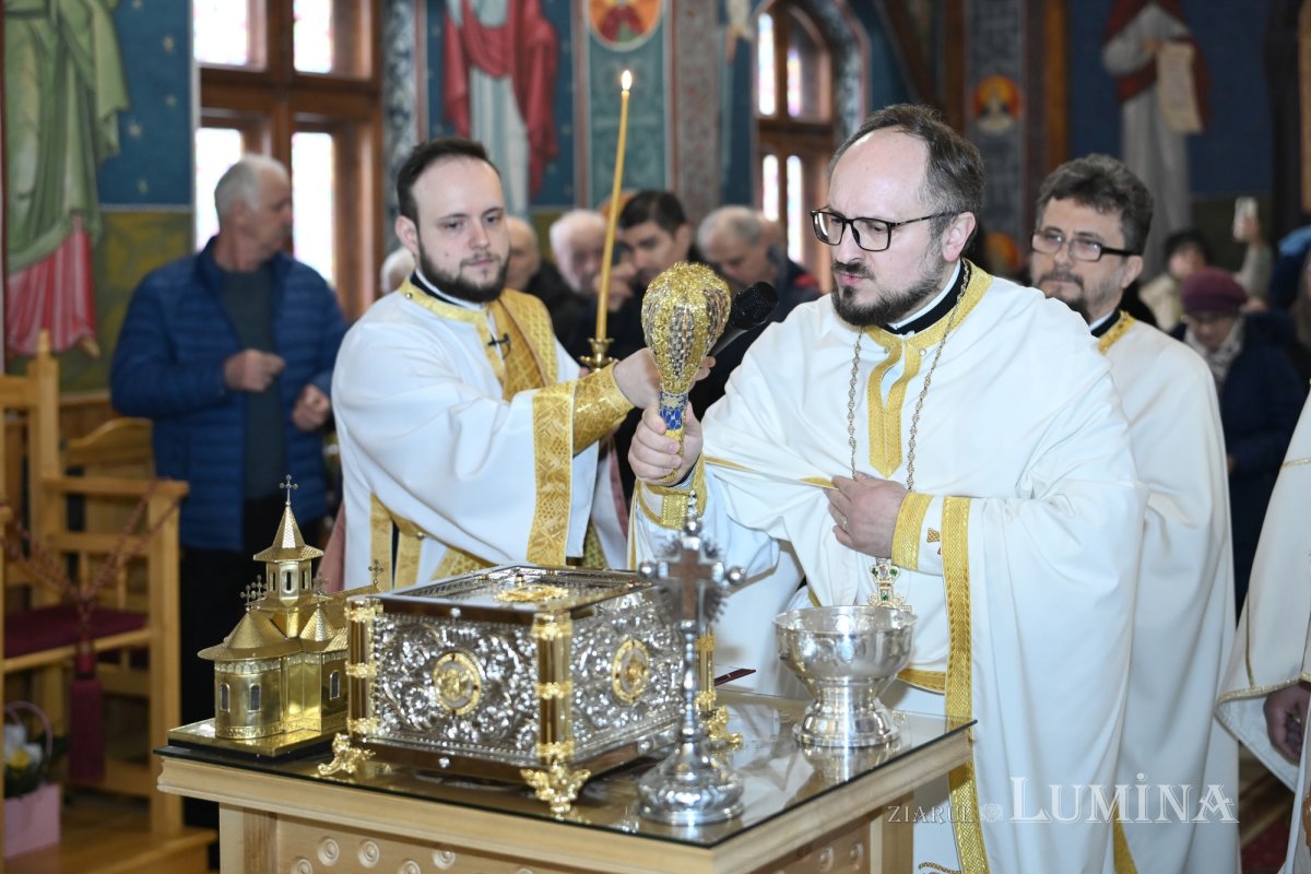 Sfințirea unei noi racle la un spital din Capitală 356354