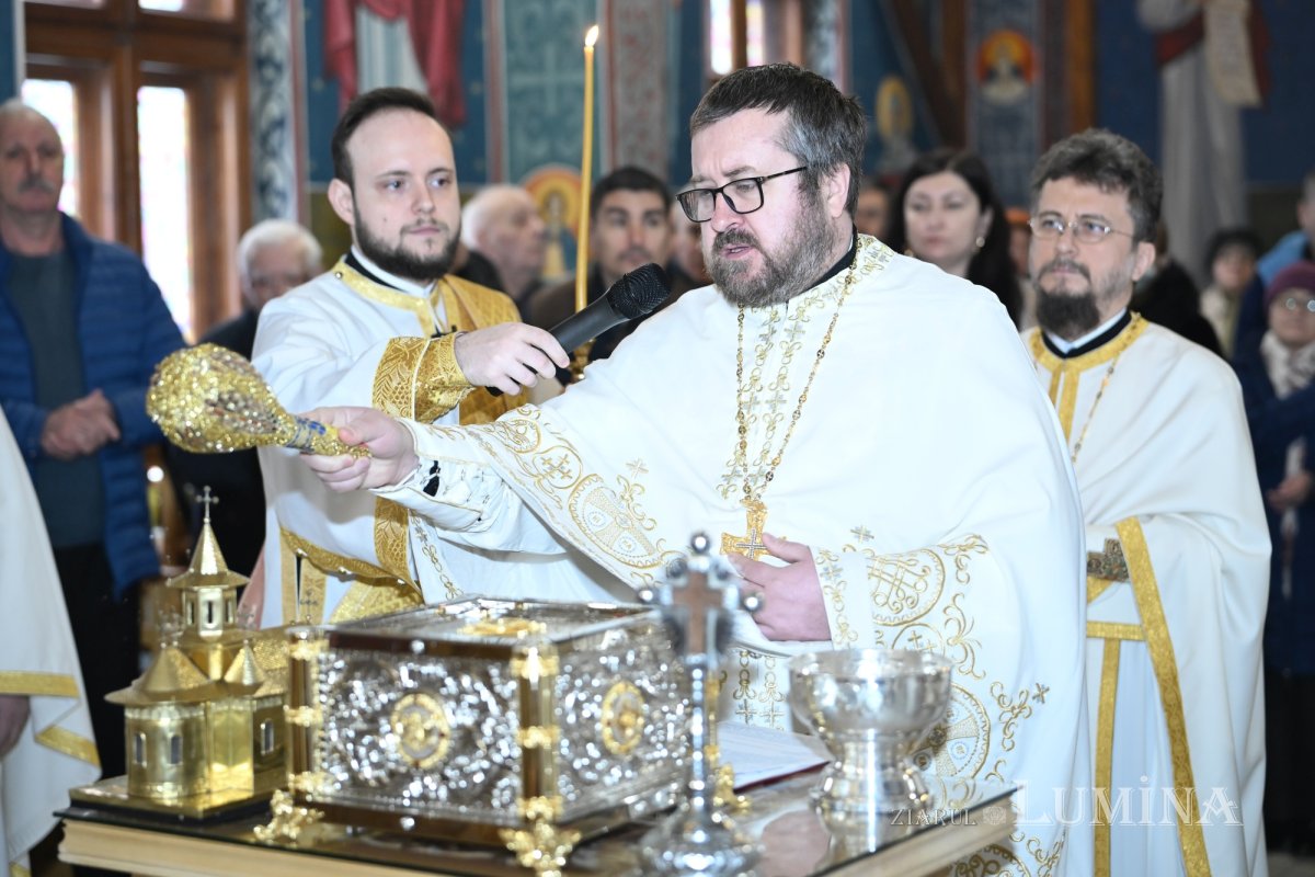 Sfințirea unei noi racle la un spital din Capitală 356358