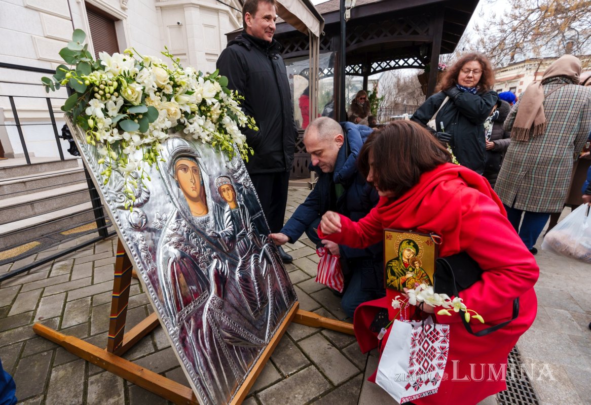 Ziua de cinstire a icoanelor prăznuită la Biserica Icoanei 356470