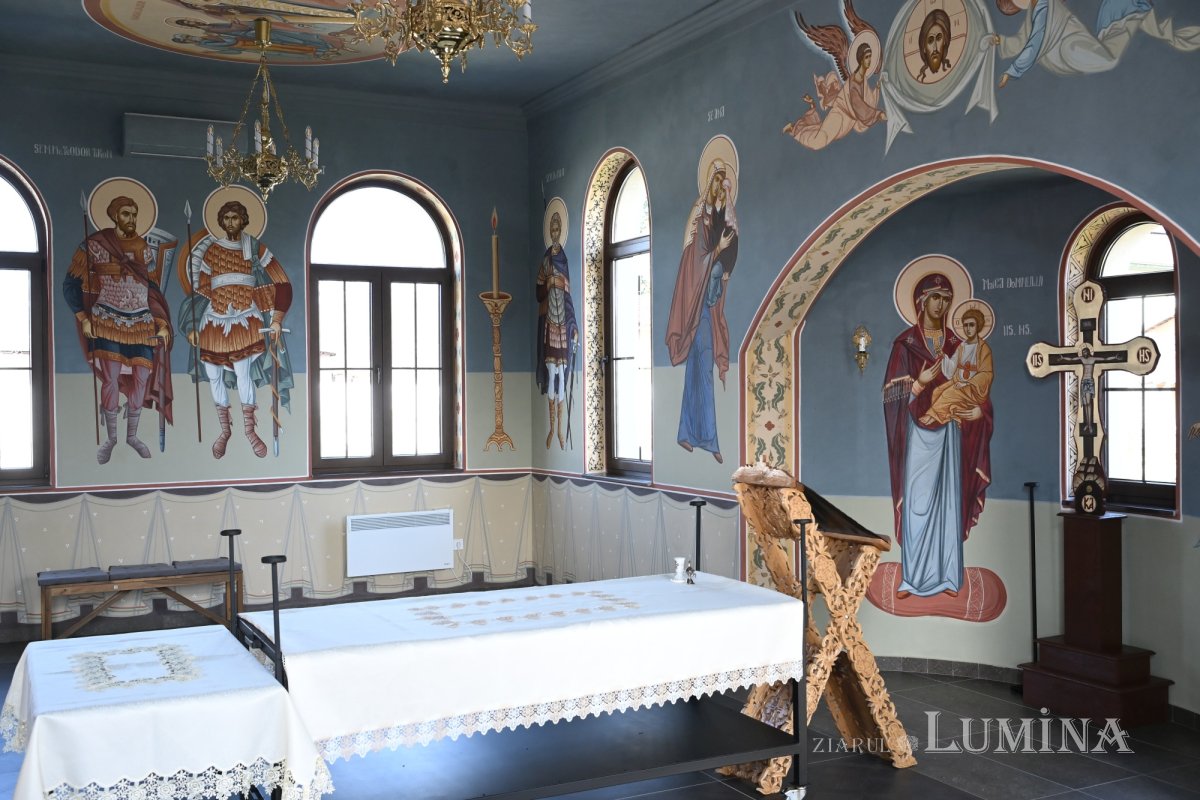 Sfințirea Capelei „Sfinții Apostoli Petru și Pavel” în Mogoșoaia 356936