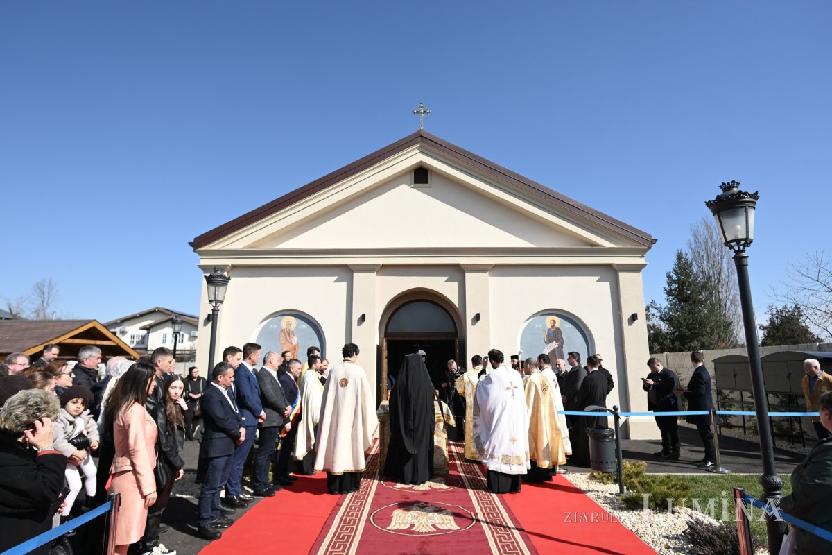 Sfințirea Capelei „Sfinții Apostoli Petru și Pavel” în Mogoșoaia 356938