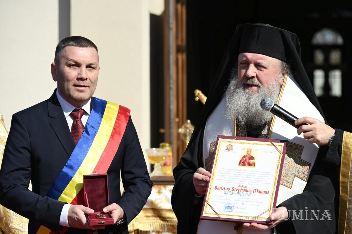 Sfințirea Capelei „Sfinții Apostoli Petru și Pavel” în Mogoșoaia 356948