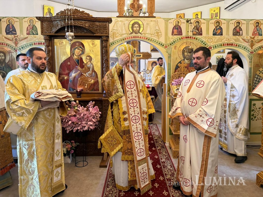Sfințirea Capelei „Sfinții Apostoli Petru și Pavel” în Mogoșoaia 356954
