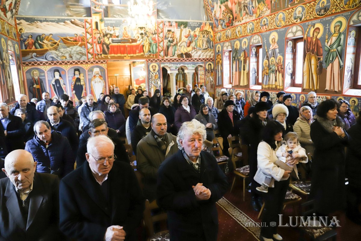 Biserica „Sfinții 40 de Mucenici”, oază de pace și bucurie la Cisnădioara 356961