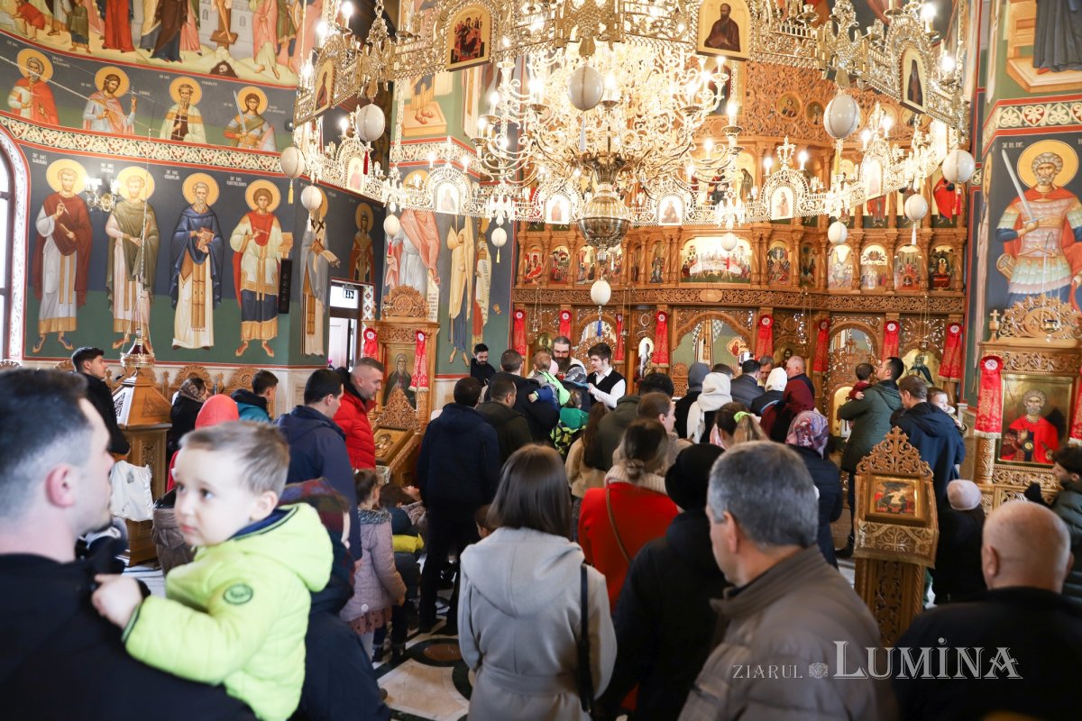 Binecuvântare și ocrotire pentru familiile din cartierul sibian Turnișor 357353