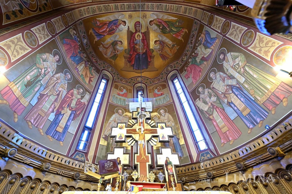 Sclipirile Luminii: Biserica „Buna Vestire“-Bellu din Bucureşti 357329