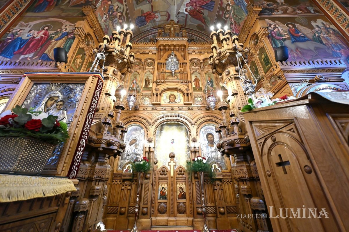 Sclipirile Luminii: Biserica „Buna Vestire”-Belu din Bucureşti 357330