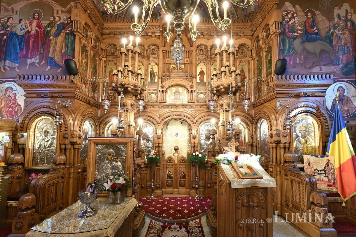 Sclipirile Luminii: Biserica „Buna Vestire”-Belu din Bucureşti 357432