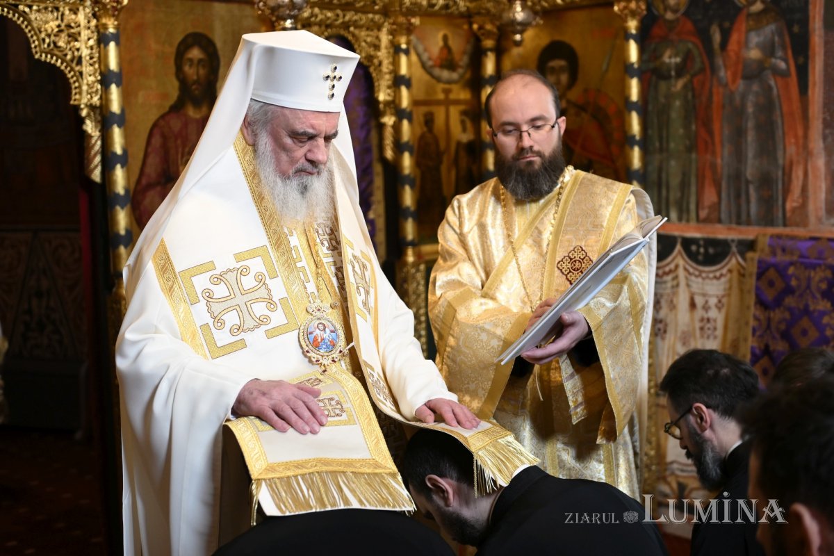 Noi duhovnici pentru biserici din Arhiepiscopia Bucureștilor 357720