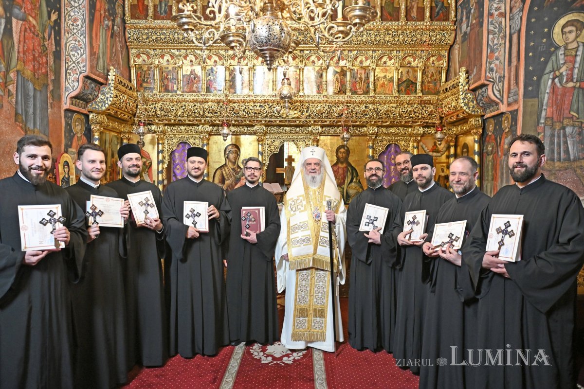 Noi duhovnici pentru biserici din Arhiepiscopia Bucureștilor 357724