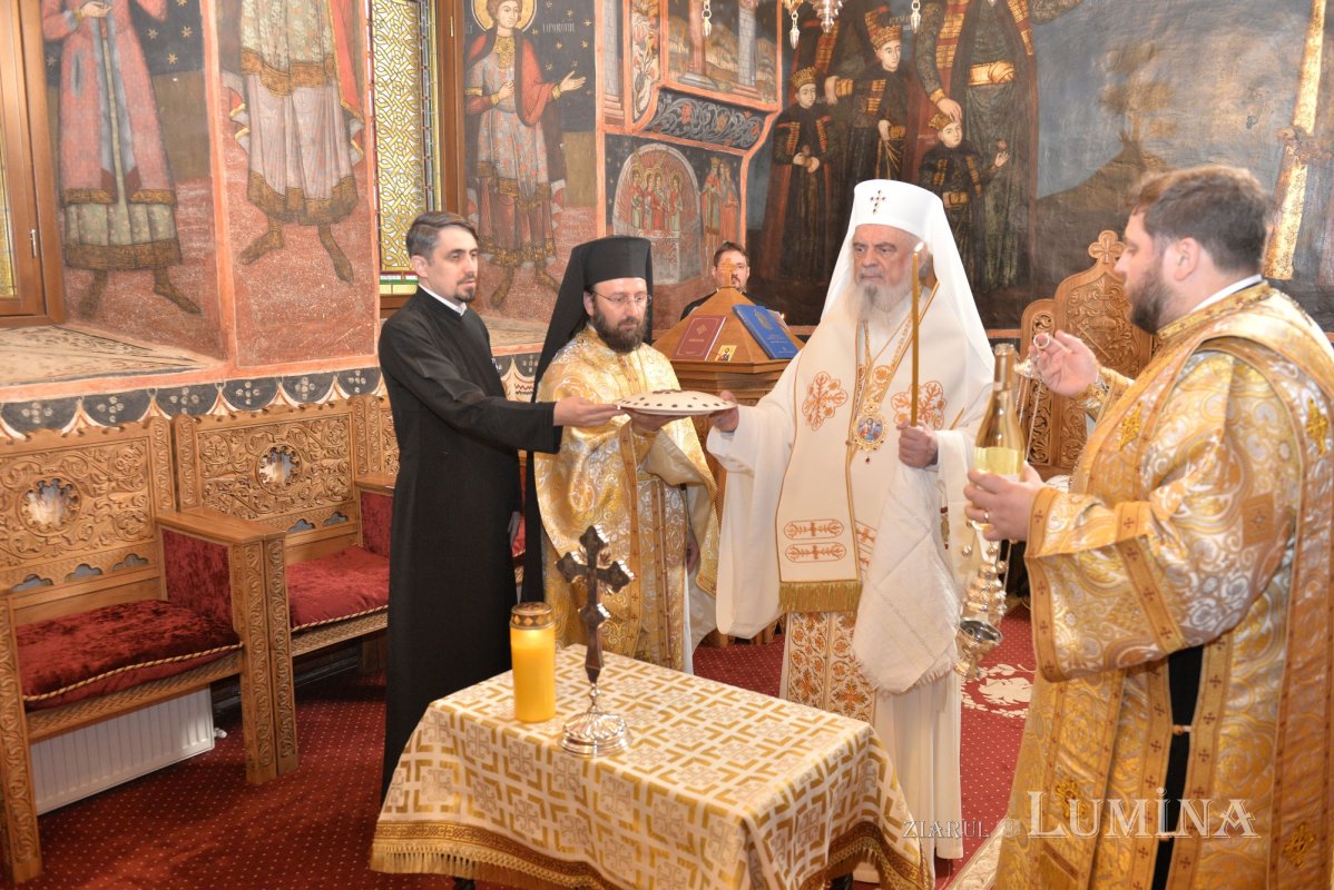 „Prezența lucrătoare a Duhului Sfânt vine în om prin rugăciune stăruitoare și prin post” 357910