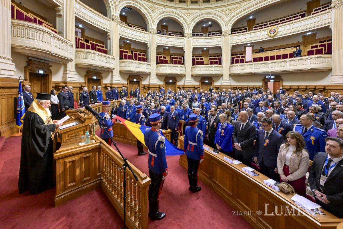 Eveniment aniversar al polițiștilor români la Palatul Patriarhiei 358365