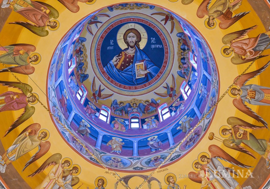 Fericiți cei care află locuri de cinste într‑o veșnică Împărăție... 358596