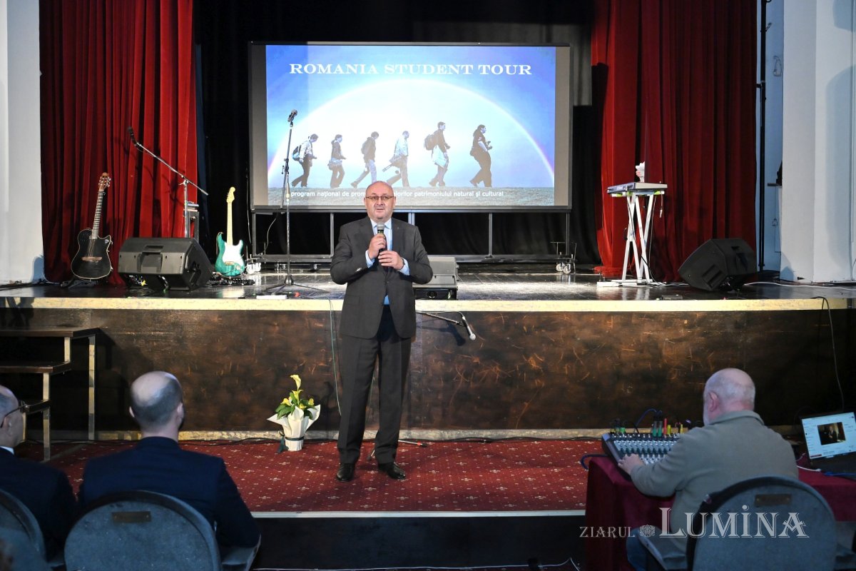 „Pe Argeș în sus”, frumuseți naturale și culturale 358753