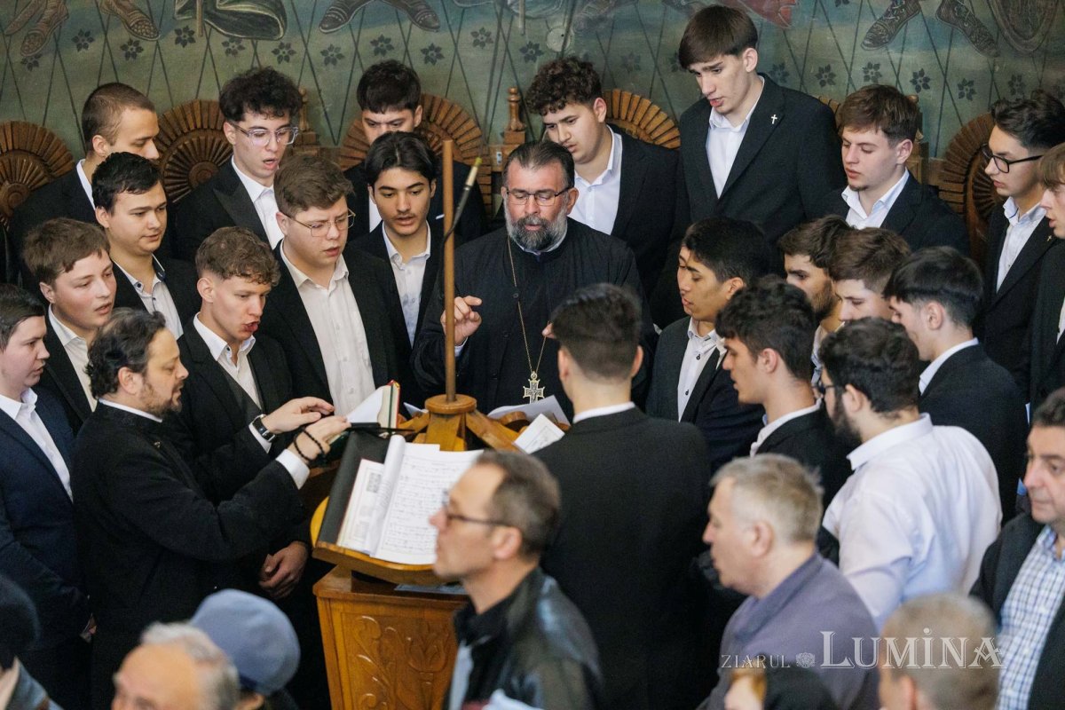 2.500 de credincioși au participat la procesiunea de Florii din Iași 359123