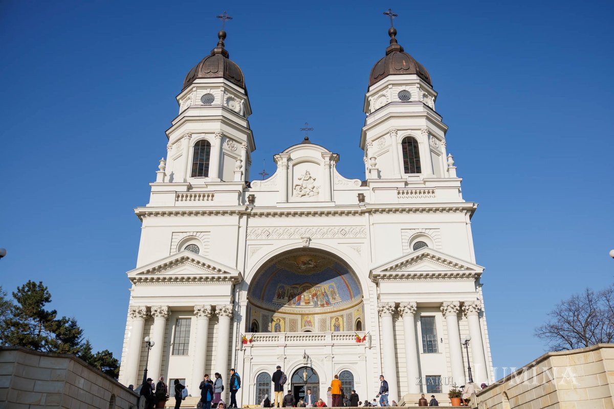 2.500 de credincioși au participat la procesiunea de Florii din Iași 359136