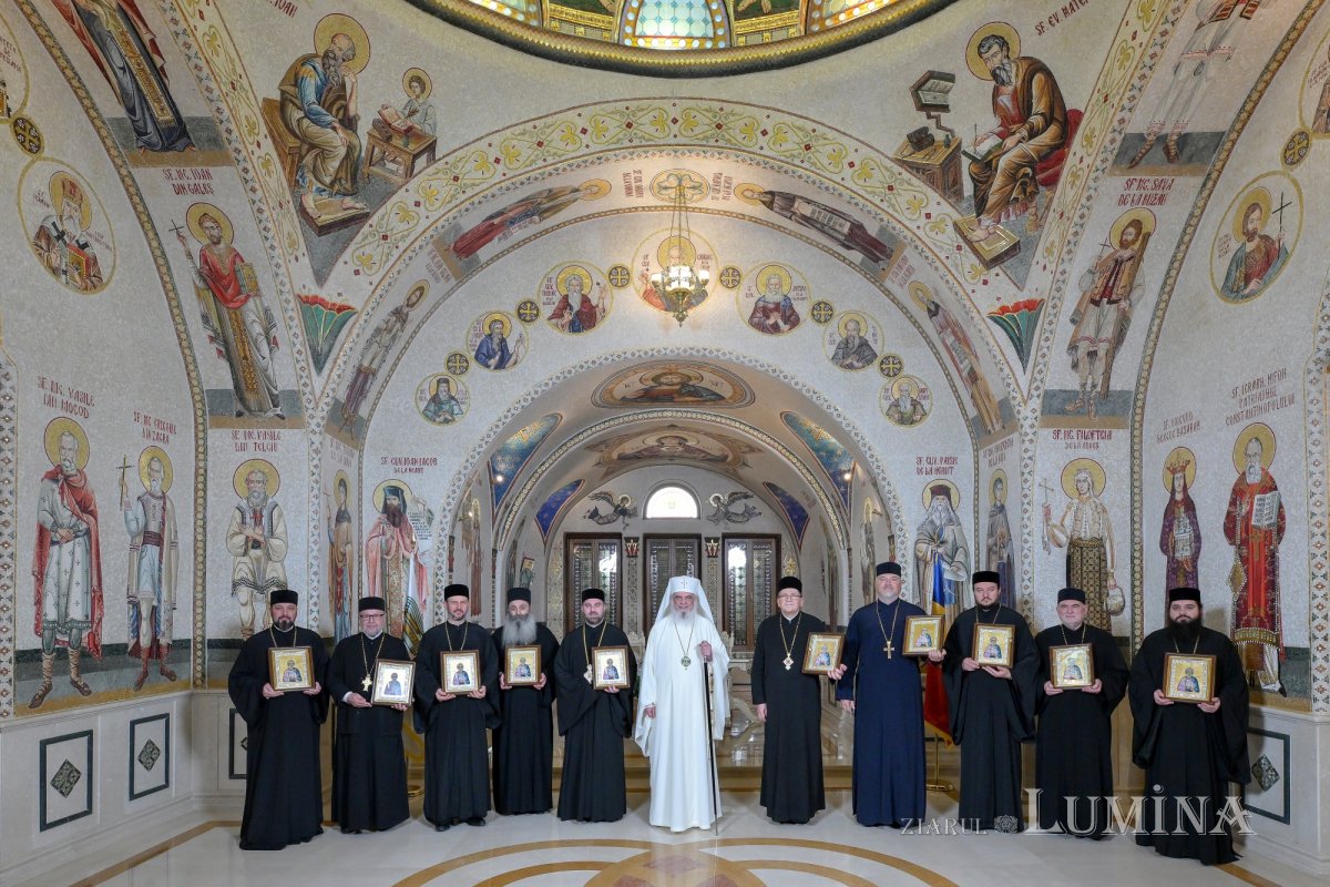 Daruri din partea Patriarhului României pentru paraclisele patriarhale 359067