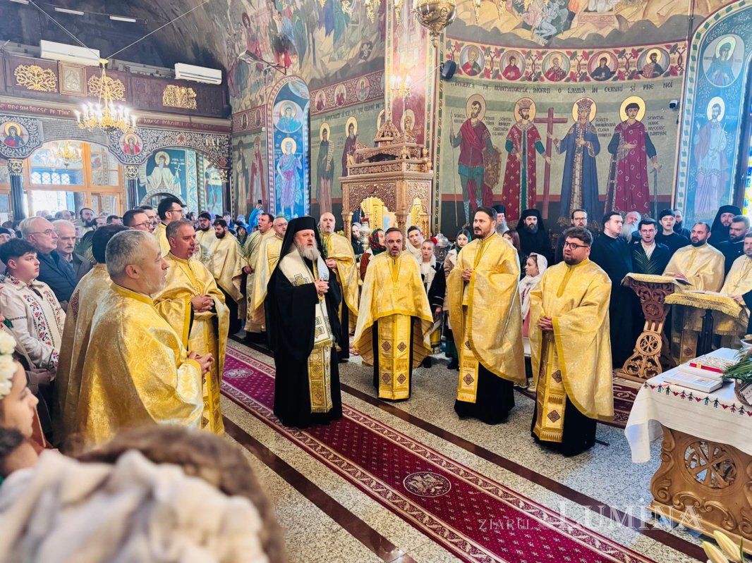 Pelerinajul de Florii în municipiul Ploiești 359012