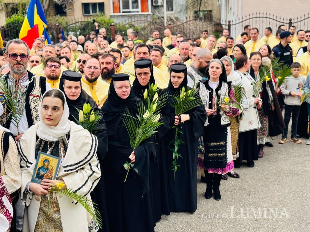 Pelerinajul de Florii în municipiul Ploiești 359016