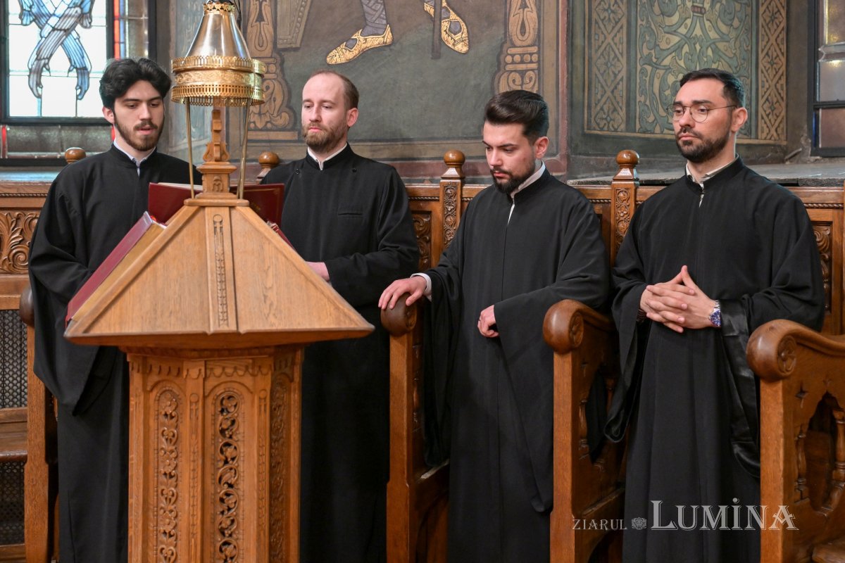 Denia din Sfânta și Marea Luni la Catedrala Patriarhală 359190