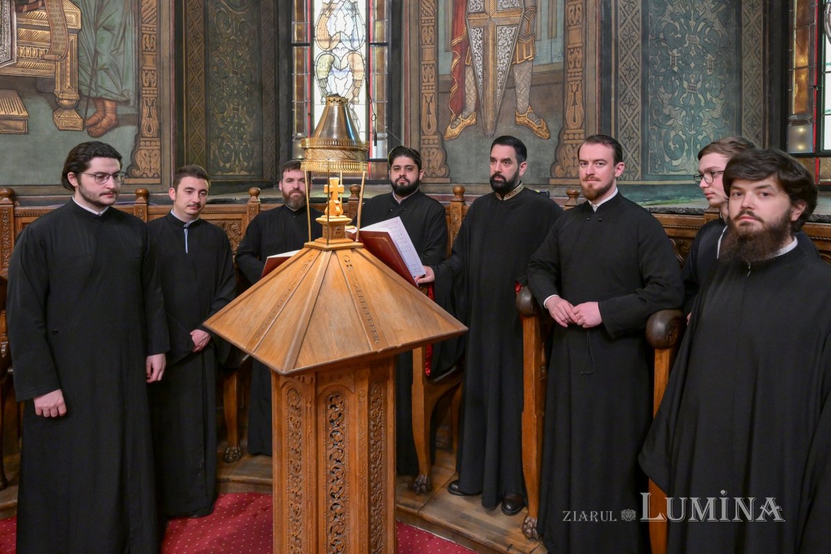 Denia din Sfânta și Marea Luni la Catedrala Patriarhală 359192