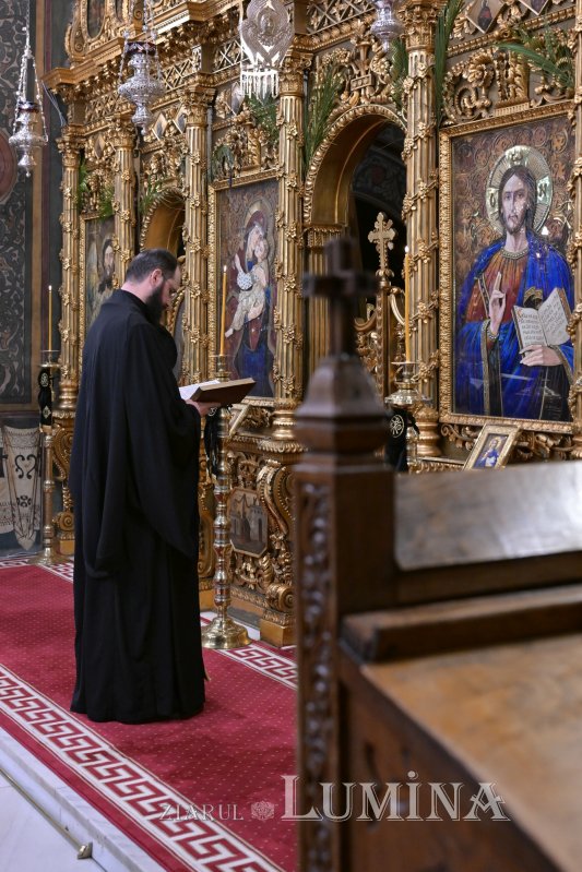 Denia din Sfânta și Marea Luni la Catedrala Patriarhală 359193