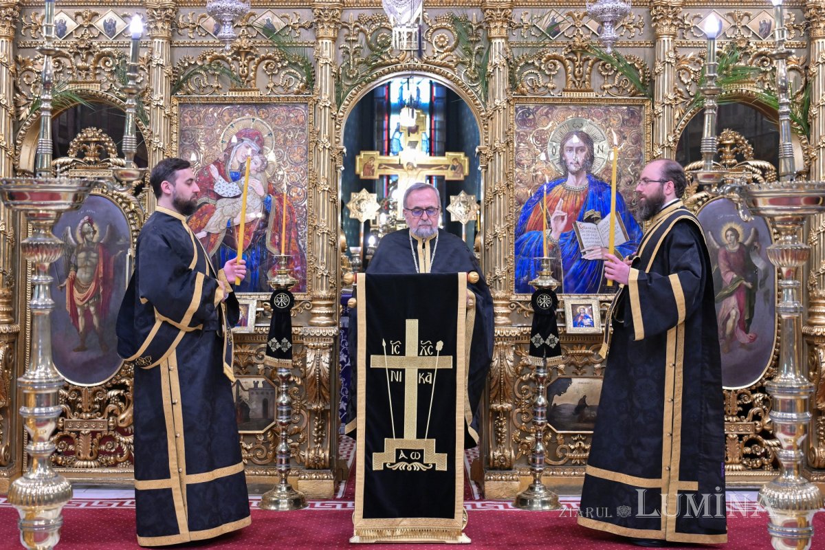 Denia din Sfânta și Marea Luni la Catedrala Patriarhală 359197