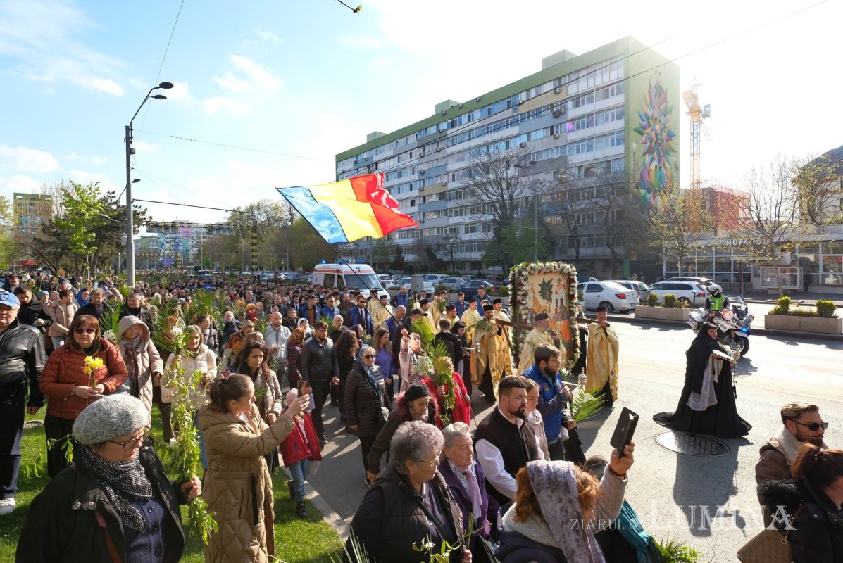 „Osana! Bine este cuvântat Cel ce vine întru numele Domnului!” 358431
