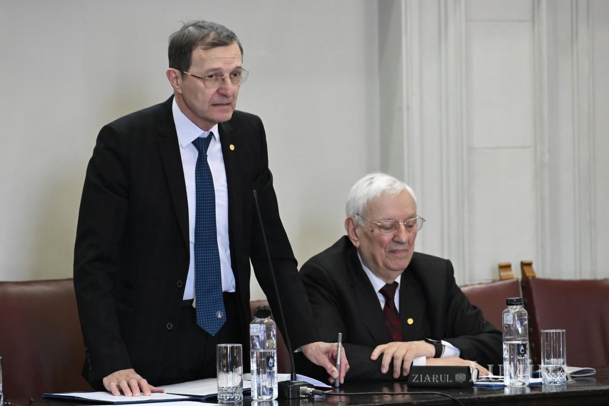 Acad. Marius Andruh este noul președinte al Academiei Române 359367