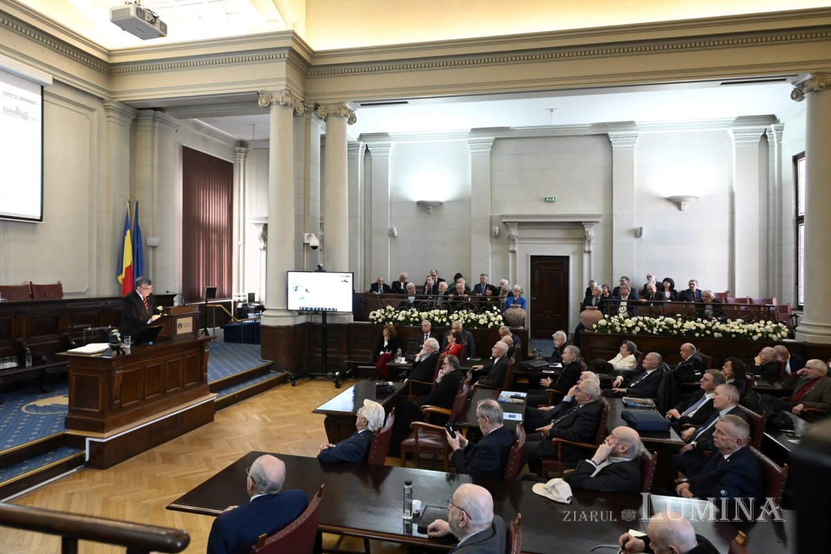 Acad. Marius Andruh este noul președinte al Academiei Române 359369