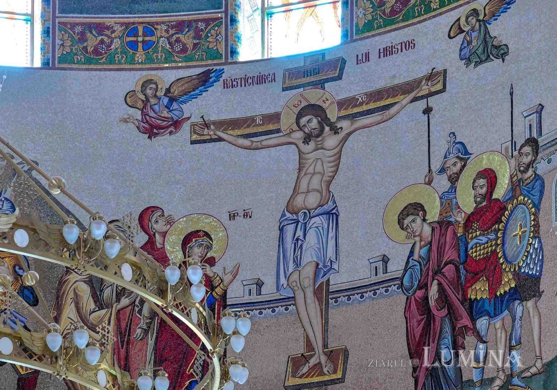 Cu Hristos pe calea Crucii către Înviere 359280