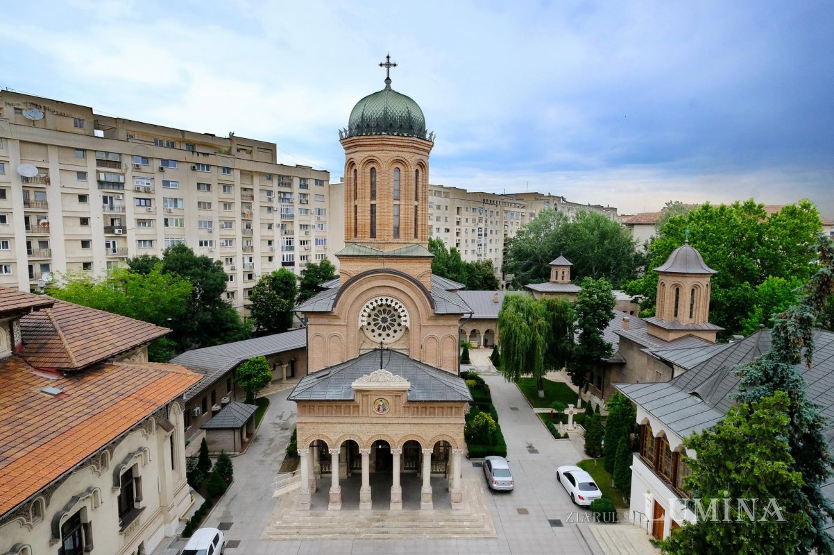 Popas de rugăciune și slujire arhierească la Mănăstirea Antim din Capitală 359545