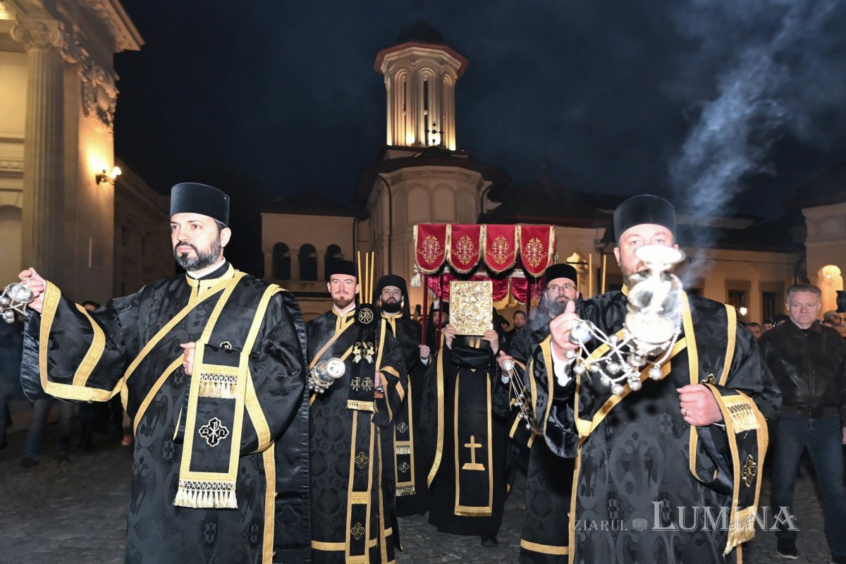Denia Prohodului Domnului la Catedrala Patriarhală 359700